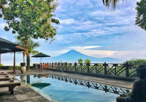  Villa Borobudur Resort  Borobudur